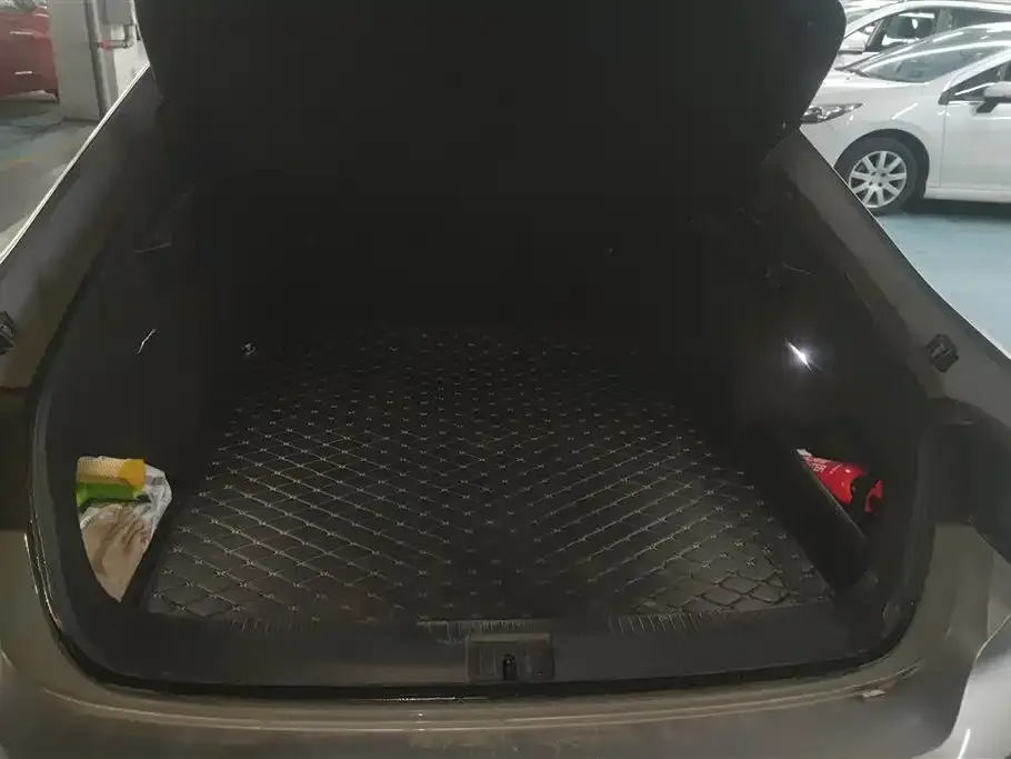 Volkswagen CC 2023 из CN, фото 2