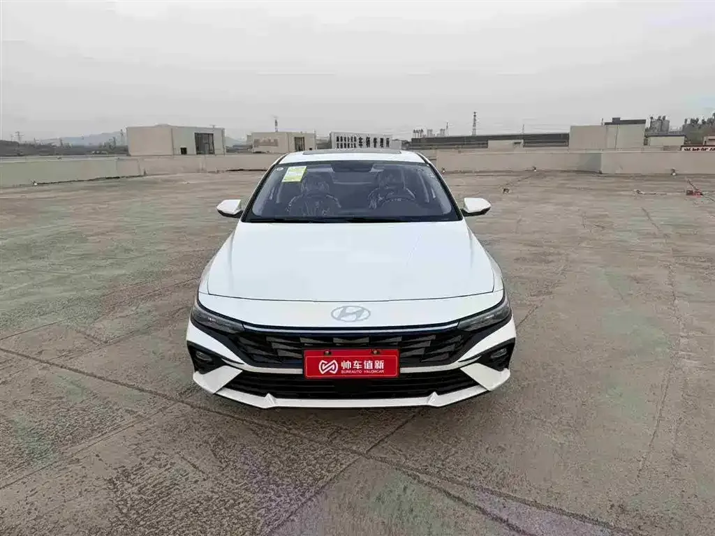 Hyundai Elantra — фото 6