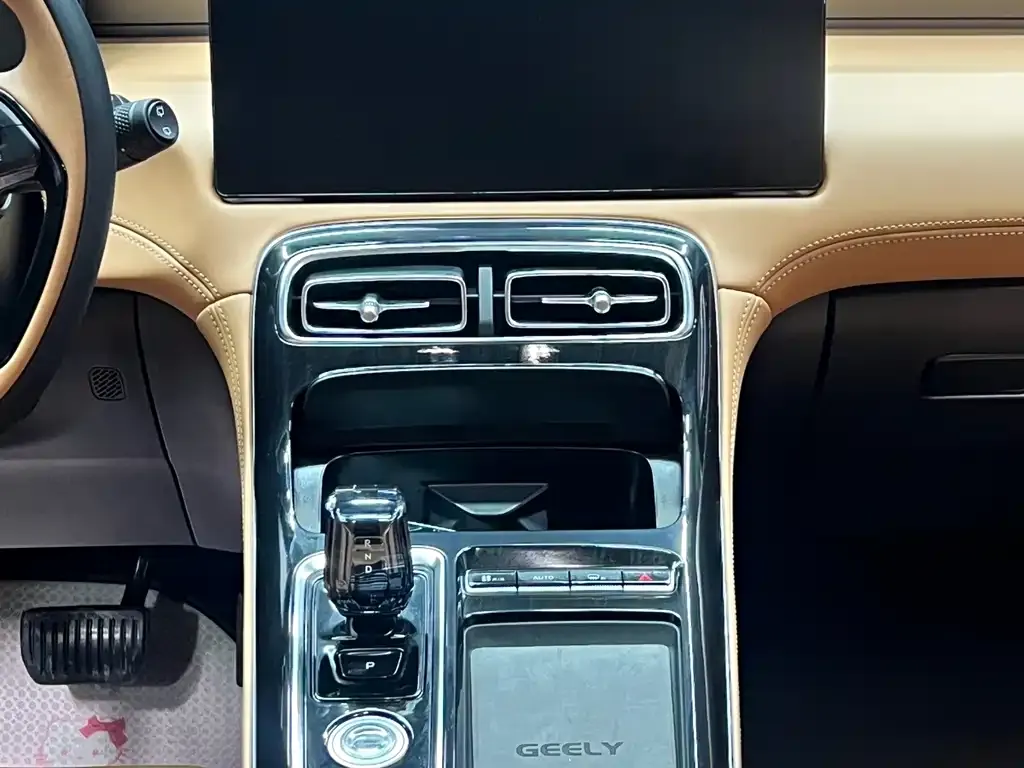 Geely Boyue L 2025 из CN, фото 10