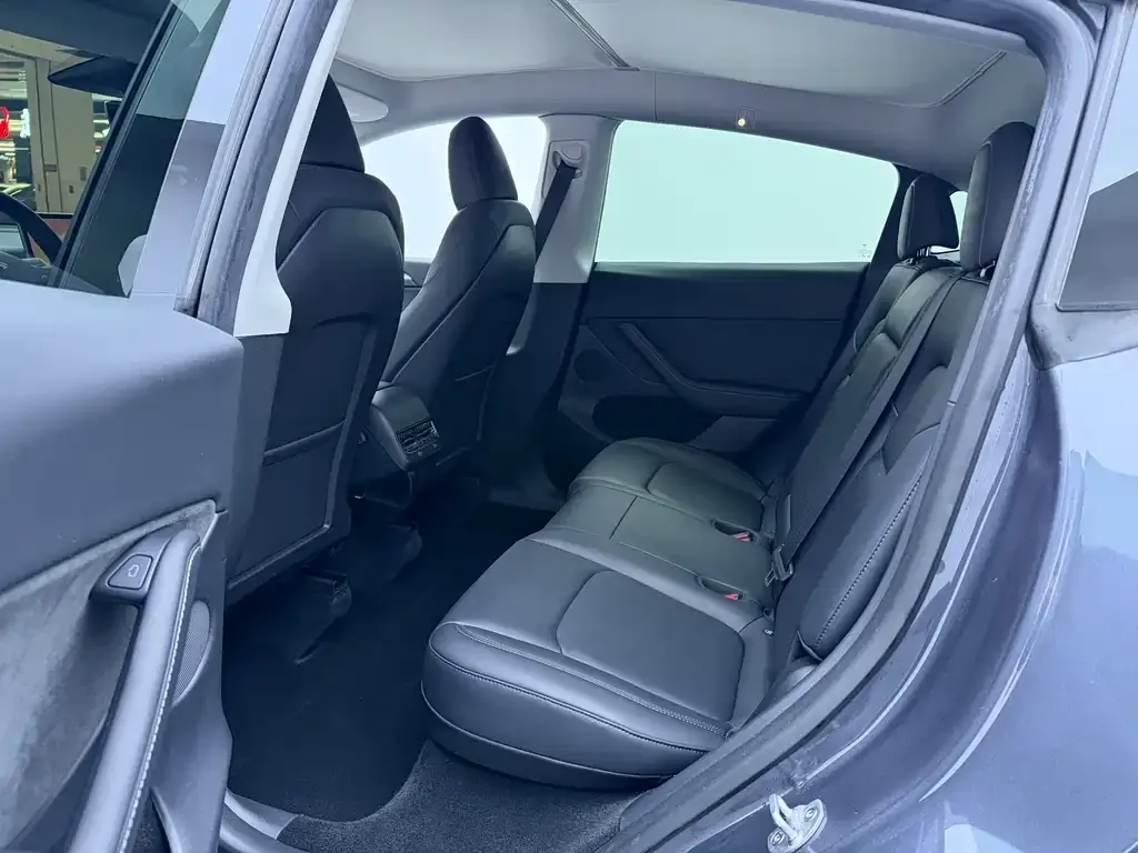 Tesla Model Y 2023 из CN, фото 5