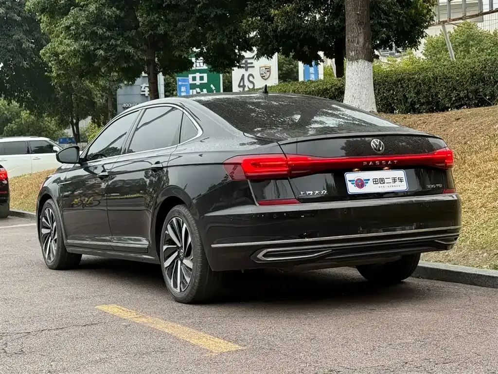 Volkswagen Passat 2023 из CN, фото 4