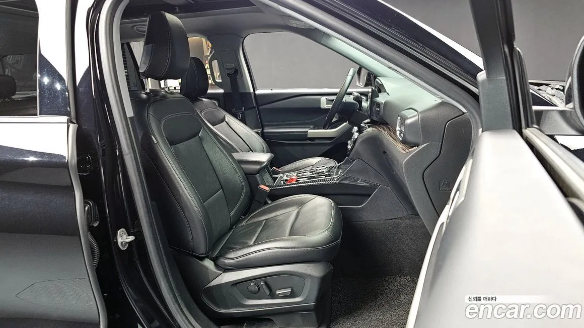 Ford Explorer 2022 из KR, фото 2