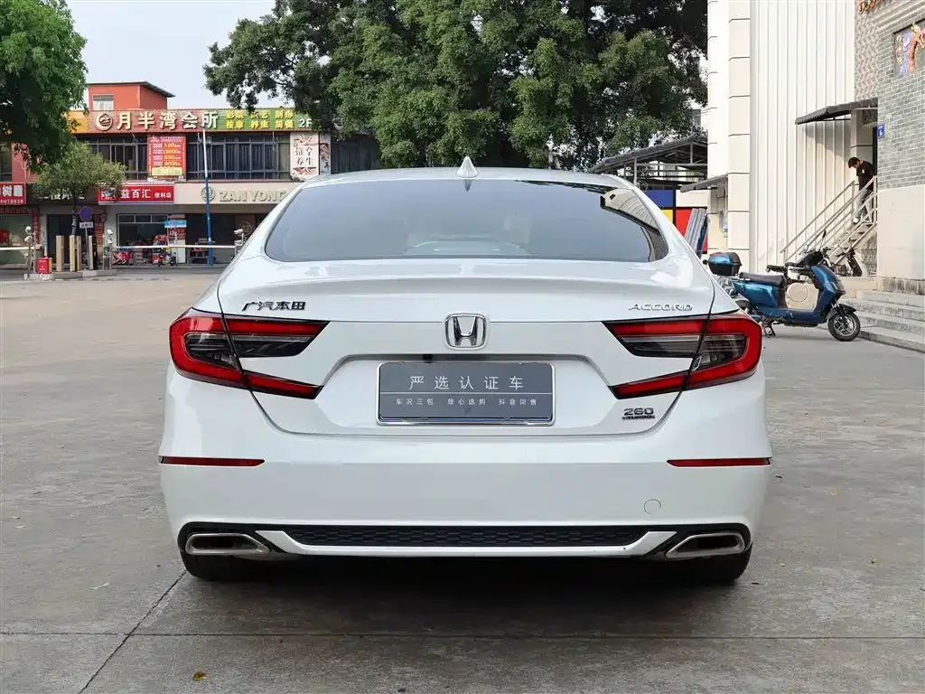 Honda Accord — фото 3