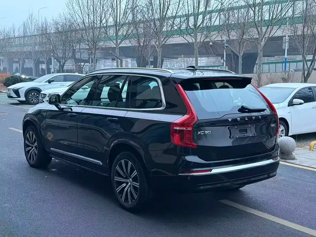 Volvo XC90 — фото 3