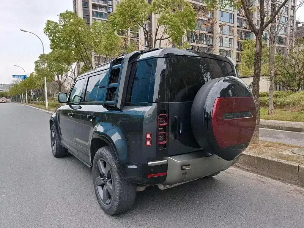 Land Rover Defender — фото 9