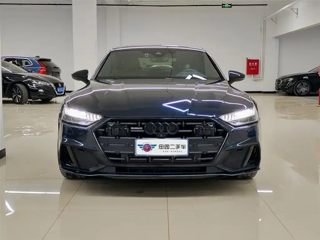 Audi A7L — фото 5