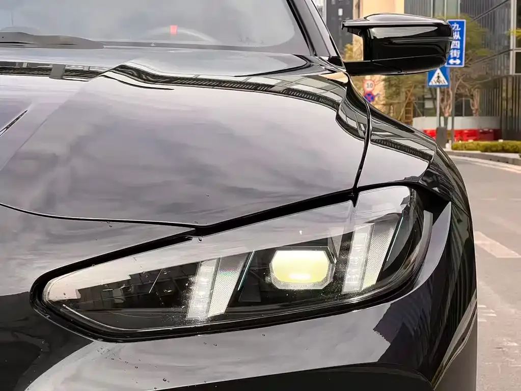 BMW M4 2025 из CN, фото 3