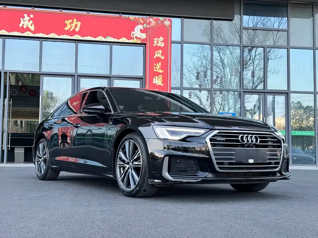 Audi A6L — фото 1
