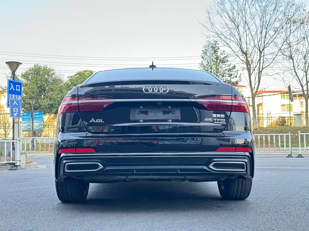 Audi A6L — фото 6
