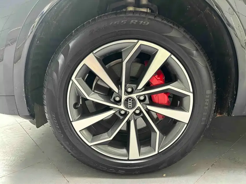 Audi Q5L 2025 из CN, фото 7