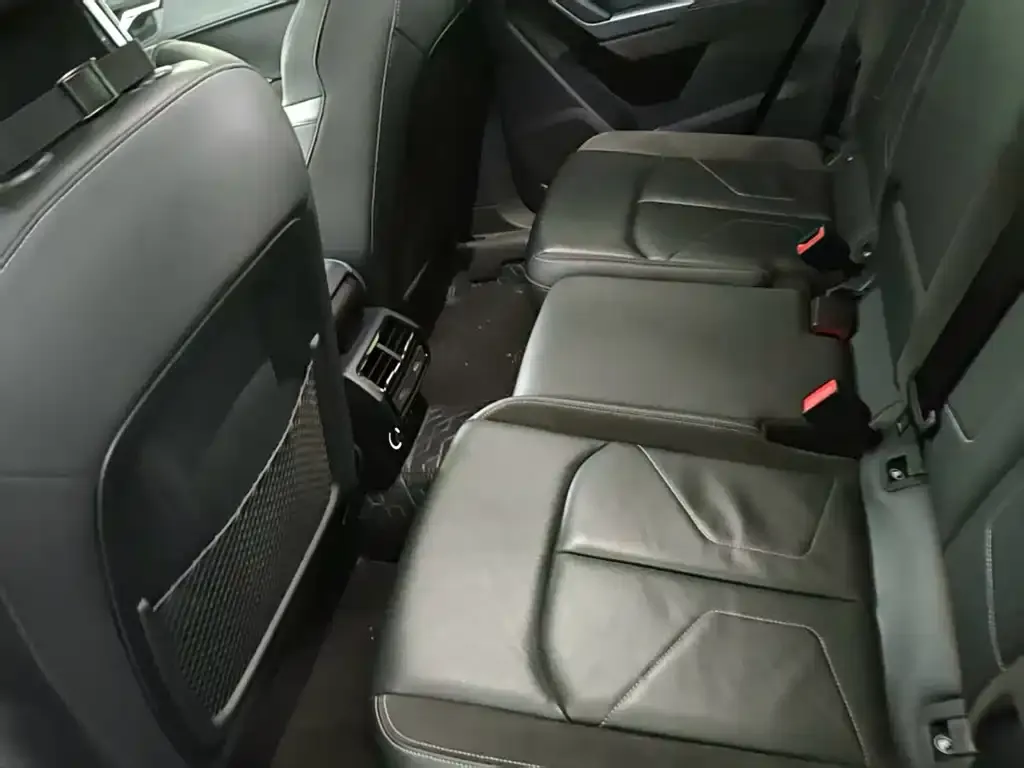 Audi Q3 Sportback 2021 из CN, фото 2