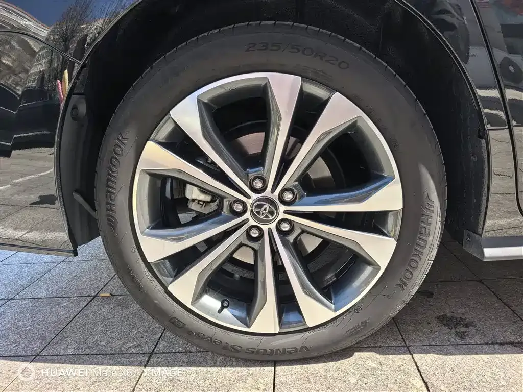 Toyota Granvia — фото 7