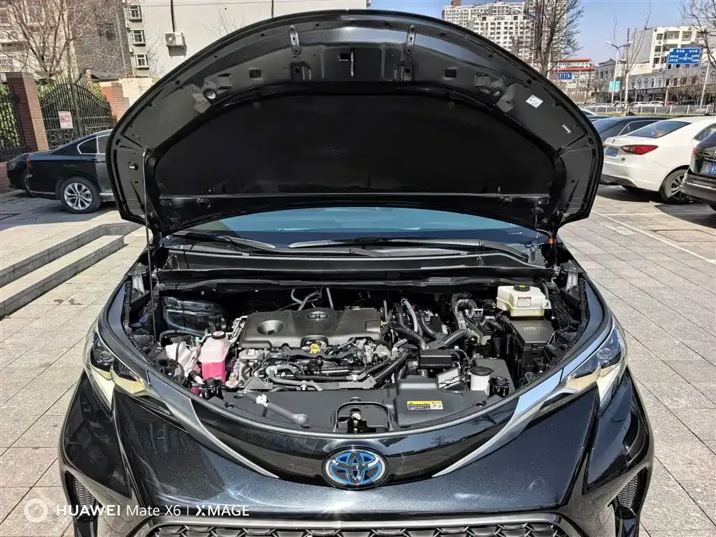 Toyota Granvia — фото 9