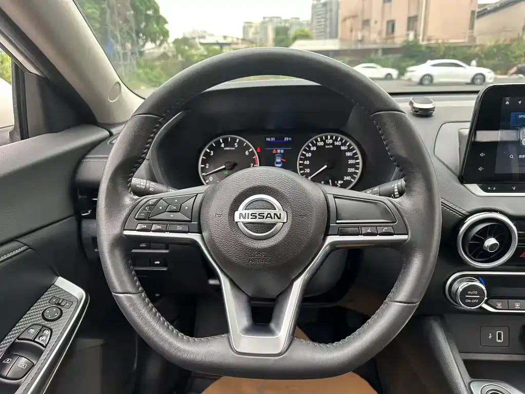 Nissan Sylphy 2022 из CN, фото 4