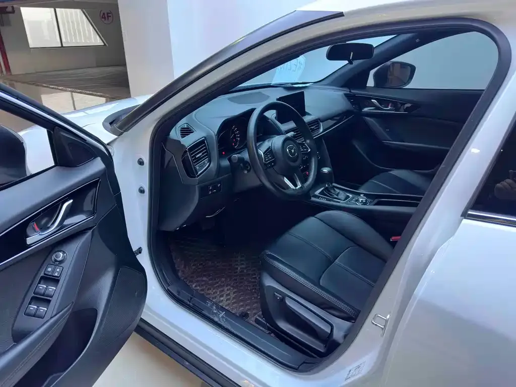 Mazda CX-4 2023 из CN, фото 8