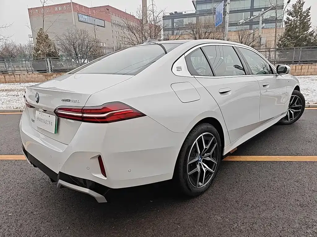 BMW i5 2025 из CN, фото 6