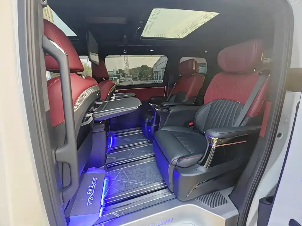 GAC Motor Trumpchi M8 — фото 9
