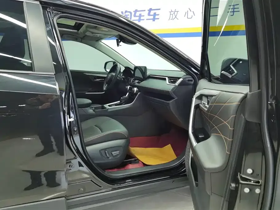 Toyota RAV4 2025 из CN, фото 10