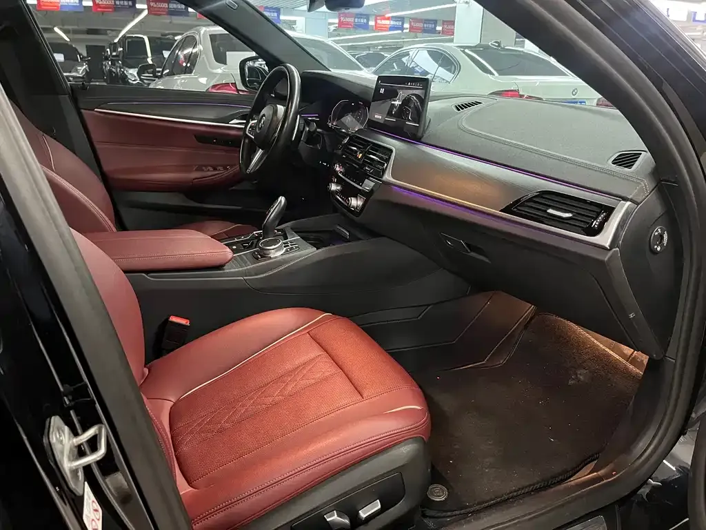 BMW 5 Series — фото 10