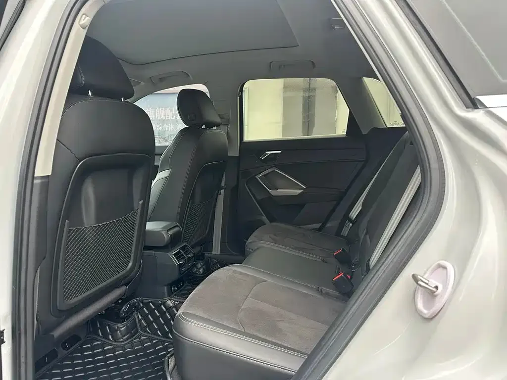 Audi Q3 2022 из CN, фото 7