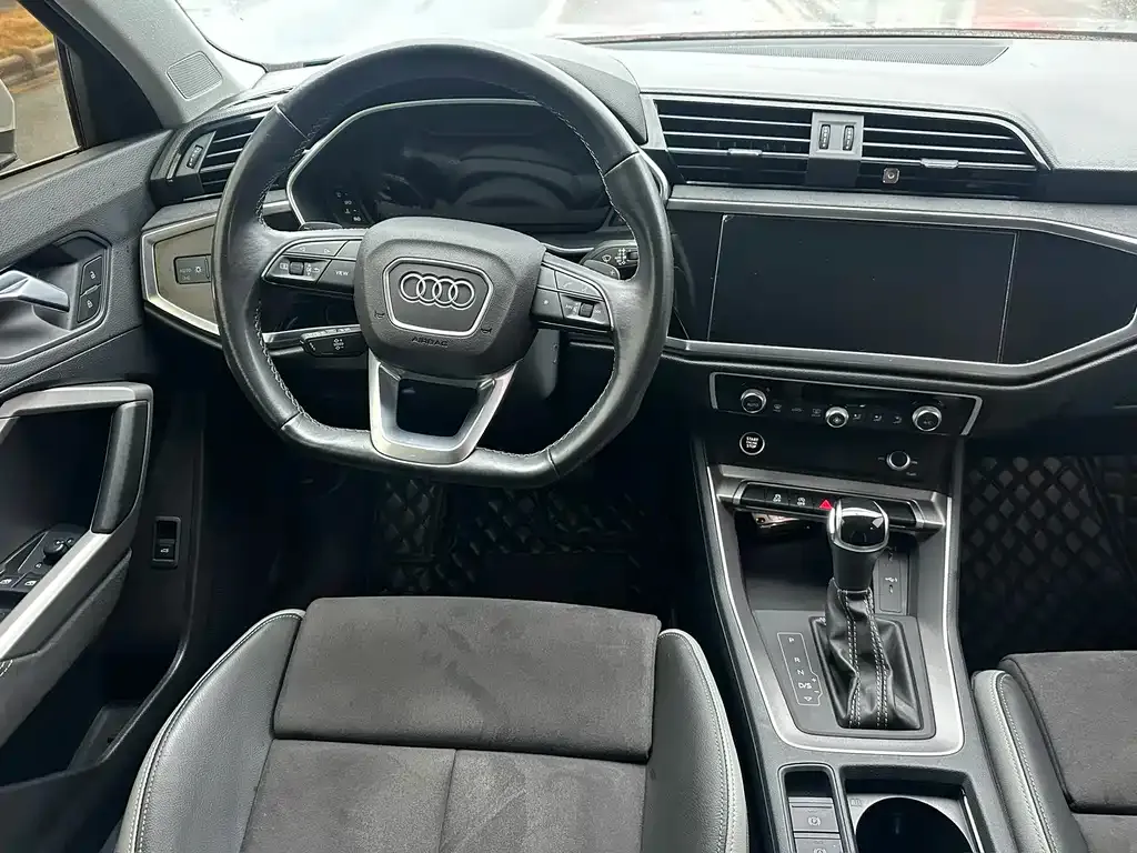 Audi Q3 2022 из CN, фото 8