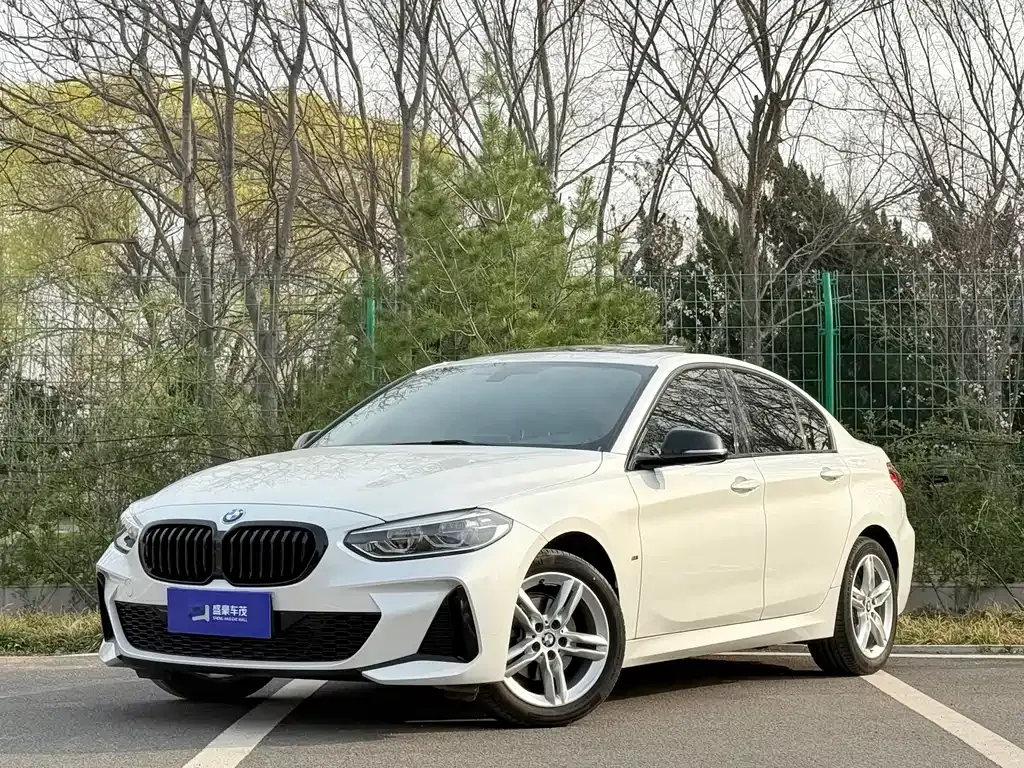 BMW 1 Series — фото 1