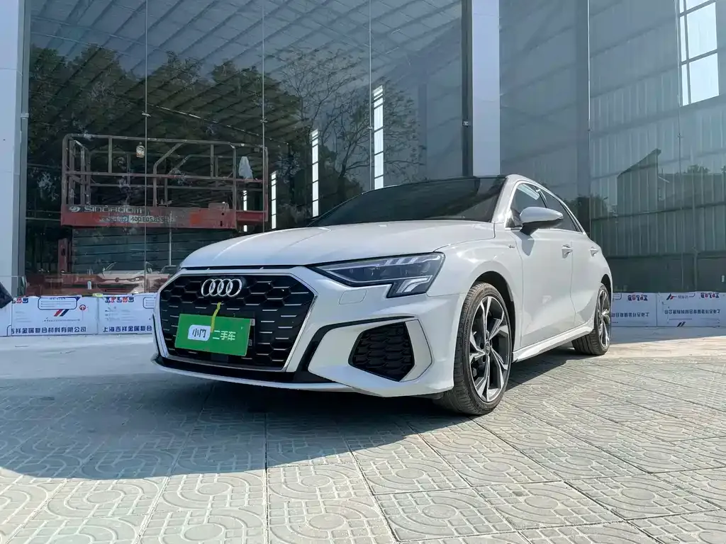 Audi A3 — фото 1