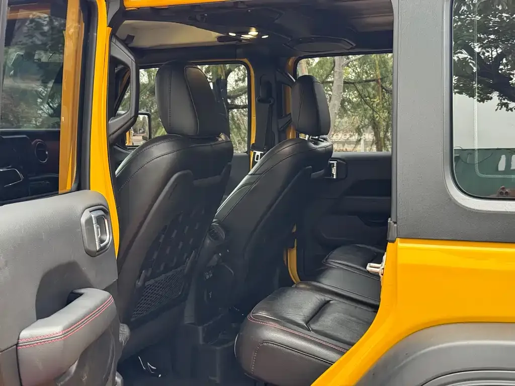 Jeep Wrangler — фото 3