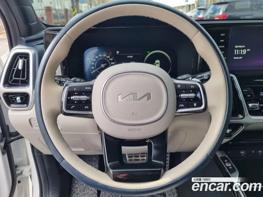 Kia Sorento — фото 5