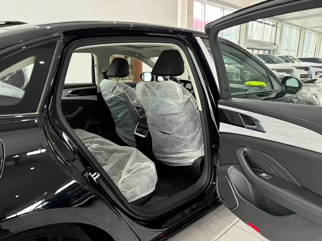 Hongqi H5 2025 из CN, фото 5