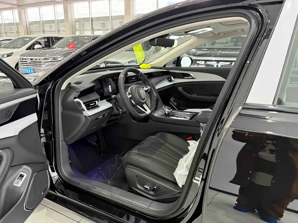 Hongqi H5 2025 из CN, фото 10