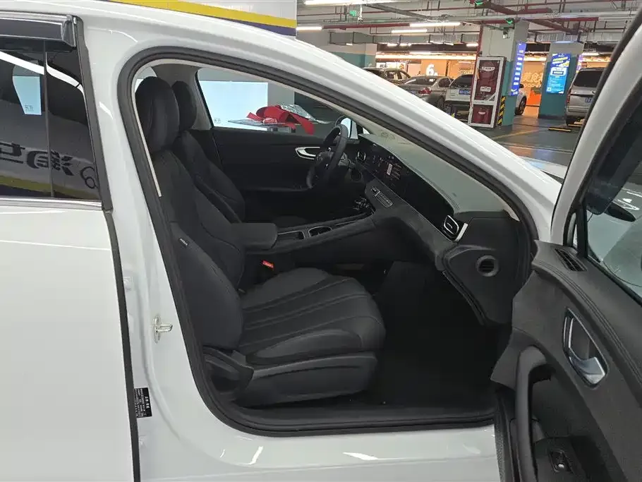 Roewe D7 2025 из CN, фото 10