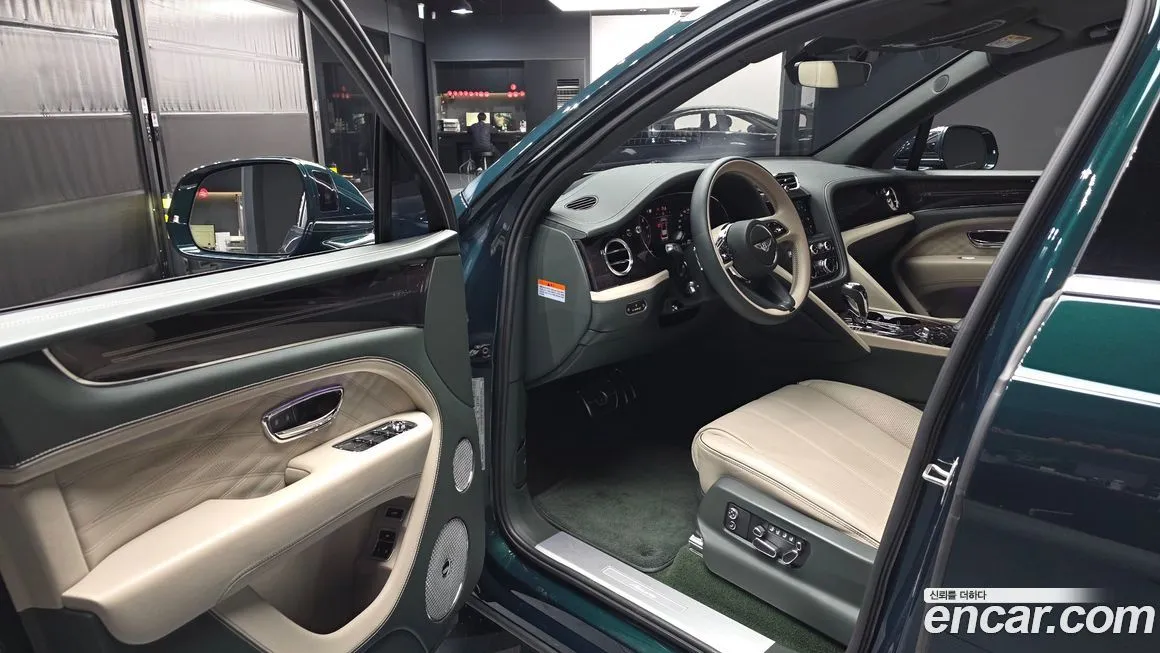 Bentley Bentayga 2024 из KR, фото 8