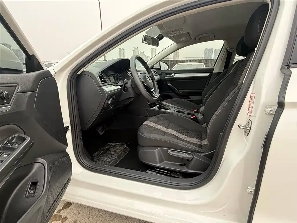 Volkswagen Lamando 2021 из CN, фото 8