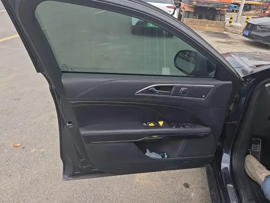Ford Taurus 2021 из CN, фото 9