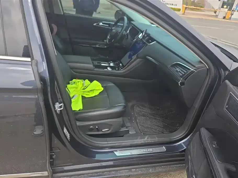Ford Taurus 2021 из CN, фото 4