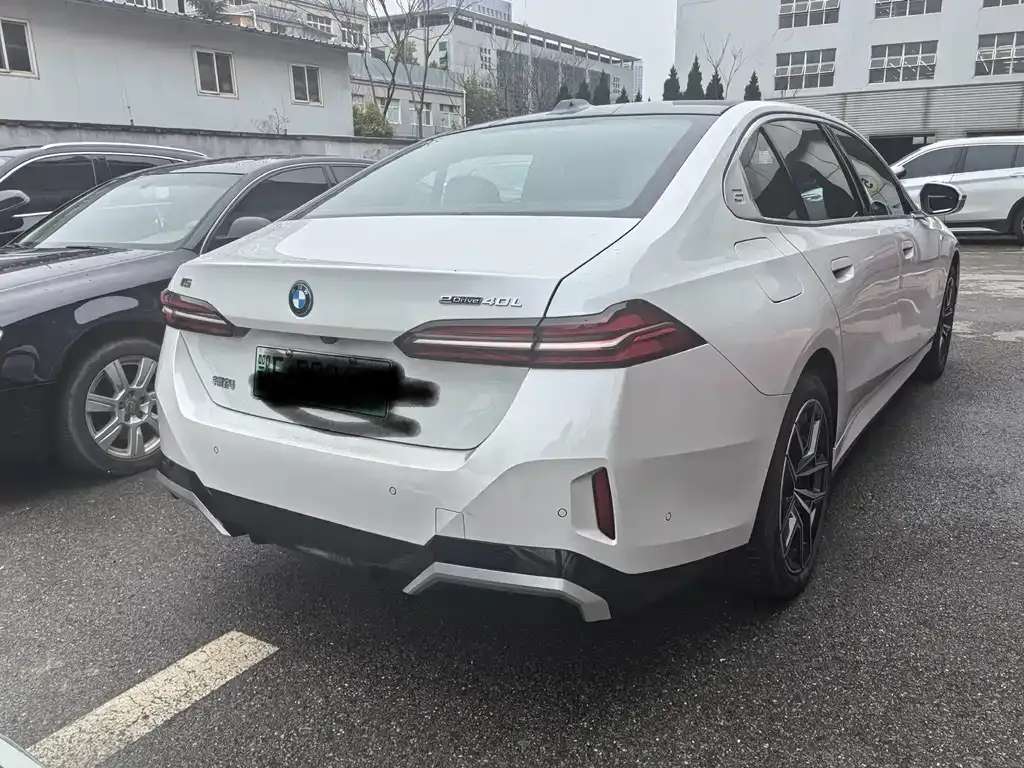 BMW i5 2025 из CN, фото 3
