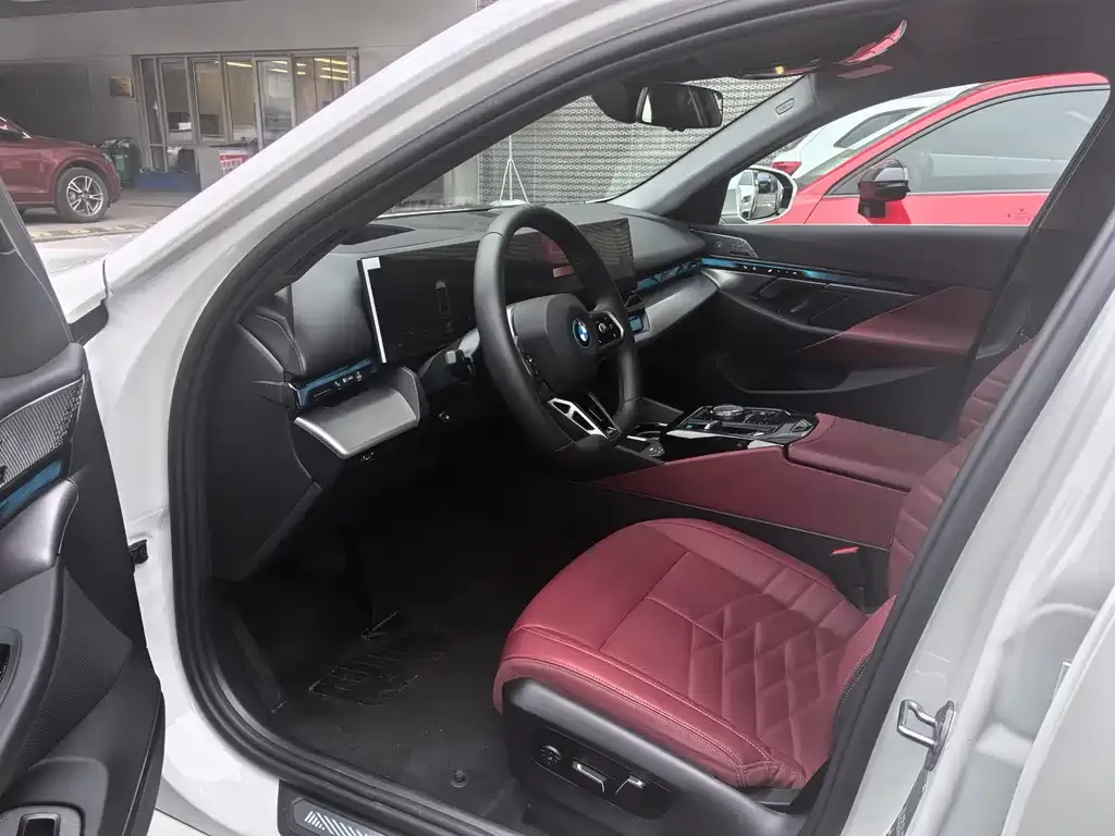 BMW i5 2025 из CN, фото 8