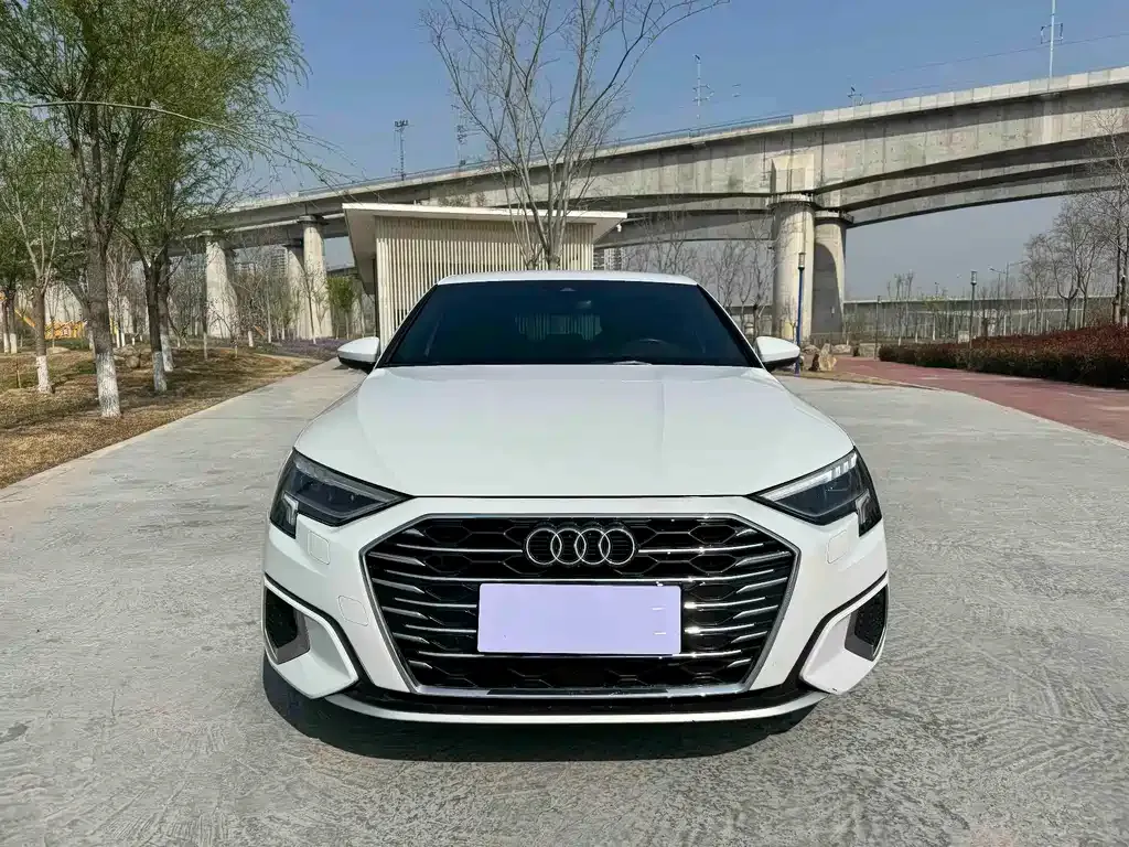 Audi A3 2023 из CN, фото 4