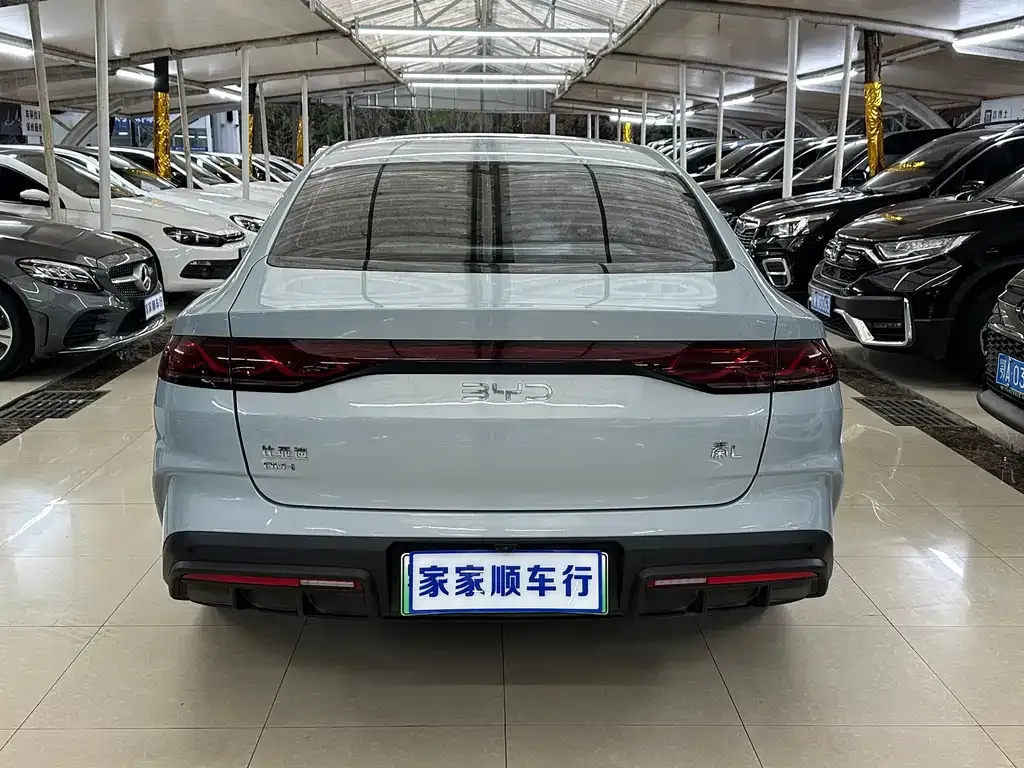 BYD Qin L — фото 6