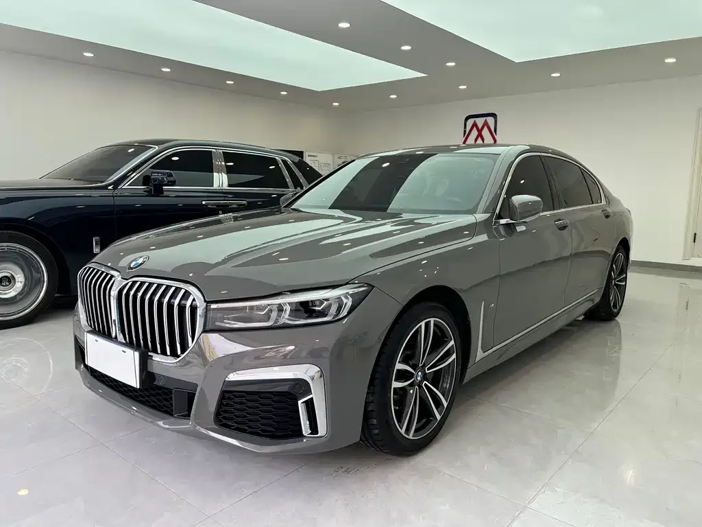 BMW 7 Series 2022 из CN, фото 1