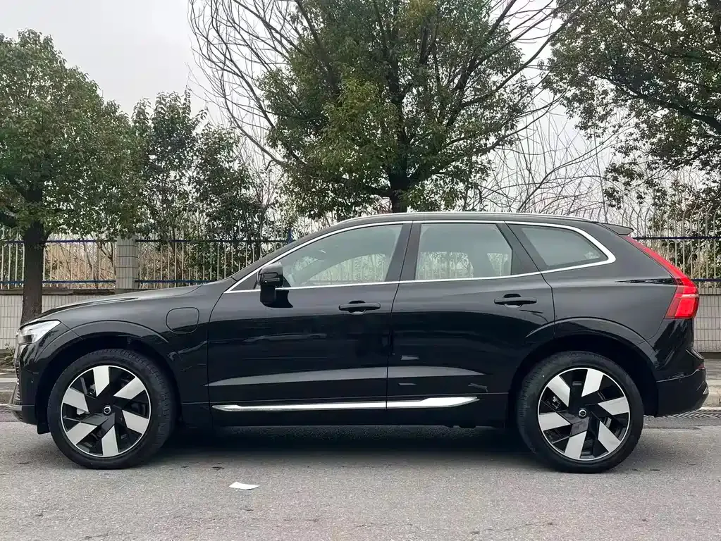 Volvo XC60 PHEV 2024 из CN, фото 9