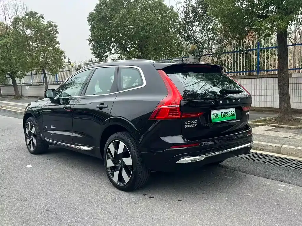 Volvo XC60 PHEV 2024 из CN, фото 6