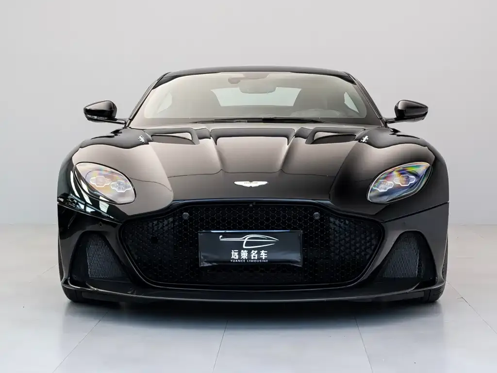 Aston Martin DBS