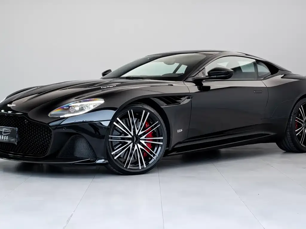 Aston Martin DBS 2023 из CN, фото 2