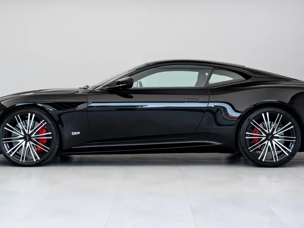 Aston Martin DBS 2023 из CN, фото 3