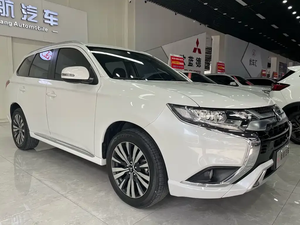 Mitsubishi Outlander 2021 из CN, фото 6
