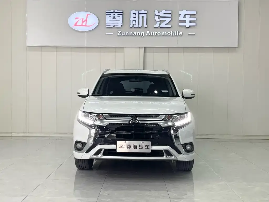 Mitsubishi Outlander 2021 из CN, фото 3