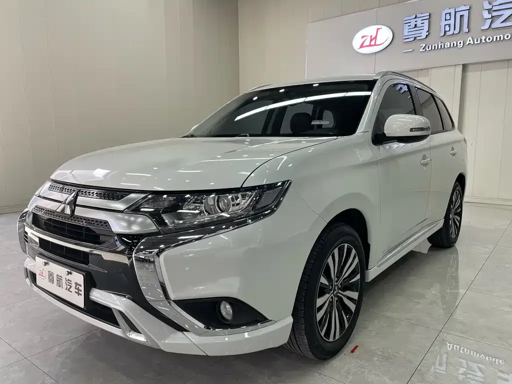 Mitsubishi Outlander 2021 из CN, фото 9