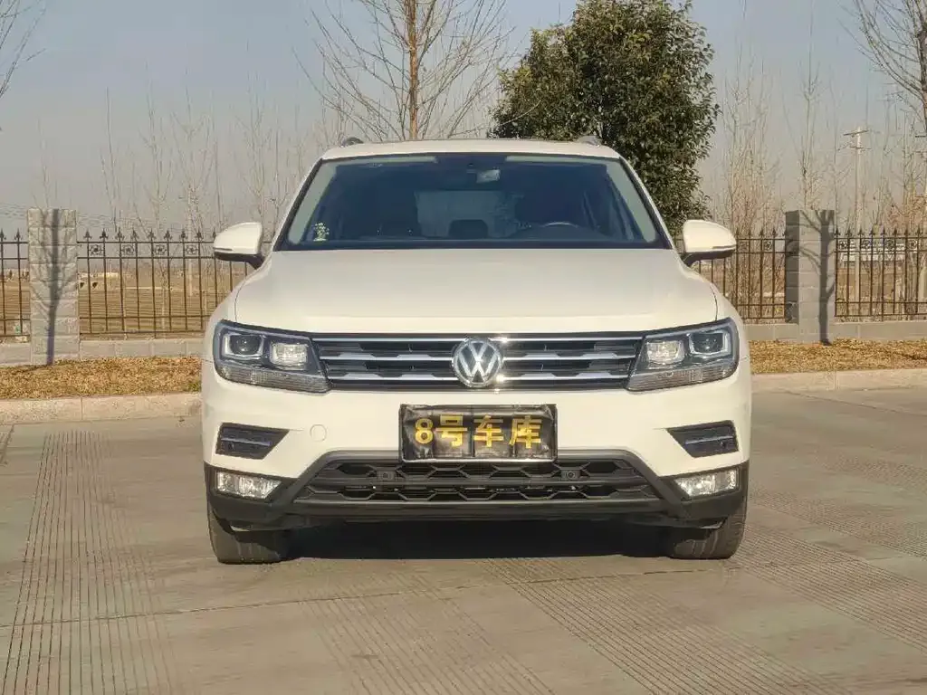 Volkswagen Tiguan L — фото 4